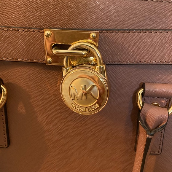 Michael Kors Hamilton tote - Picture 2 of 4